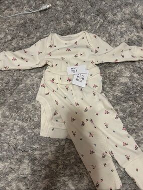 GAP Cream Baby Matching Set with Pink Floral Print